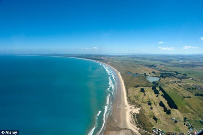 Barefoot Bliss: Discover The Uk'S Most Stunning Beaches! - g5504jw