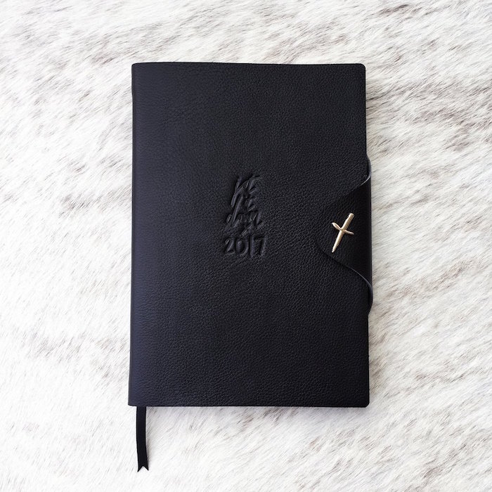 2017_black_leather_diary_boutique_gift_1024x1024