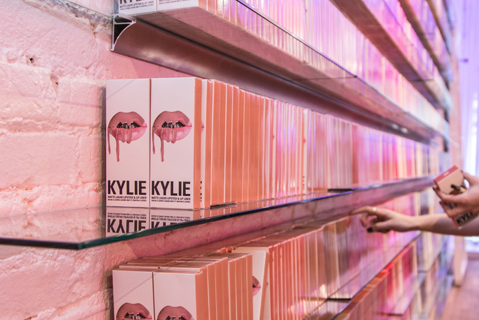 kylie-jenner-the-kylie-shop-ne