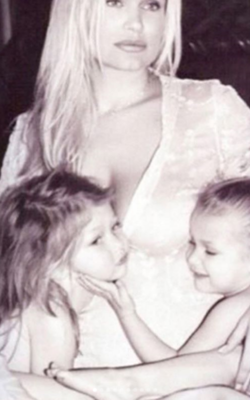 gigi-bella-yolanda-hadid-family