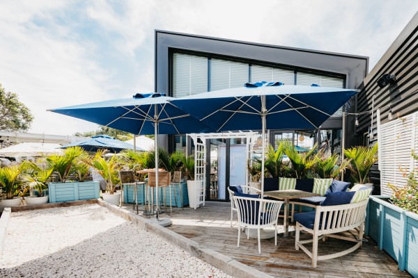 Takapuna Beach’s Regatta Bar &amp;amp;amp;amp;amp;amp;amp;amp;amp;amp;amp;amp;amp;amp;amp;amp;amp;amp;amp;amp; Eatery outside