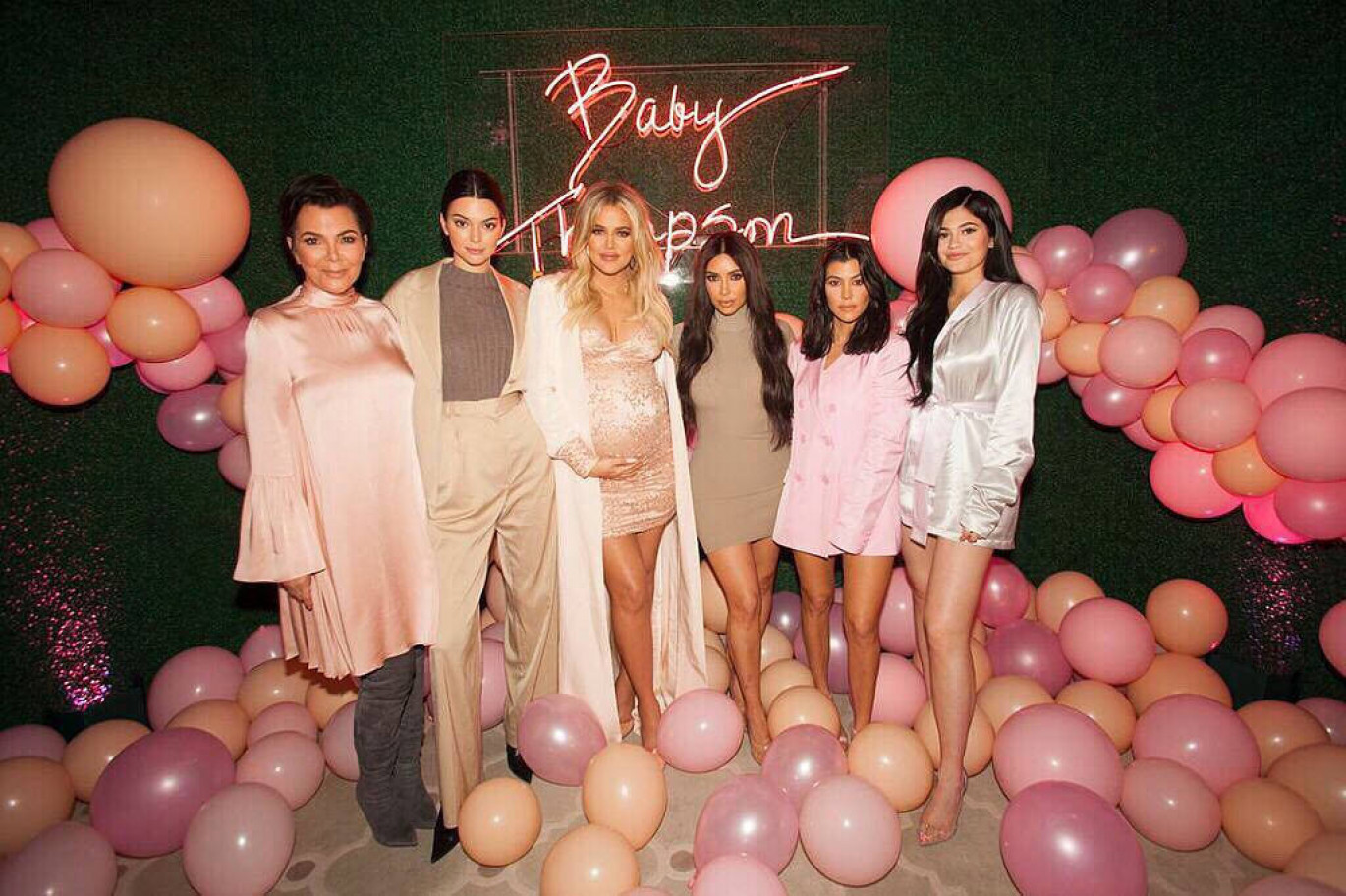 rs 1024x682 180311114434 1024 khloe kardashian baby shower family 031018