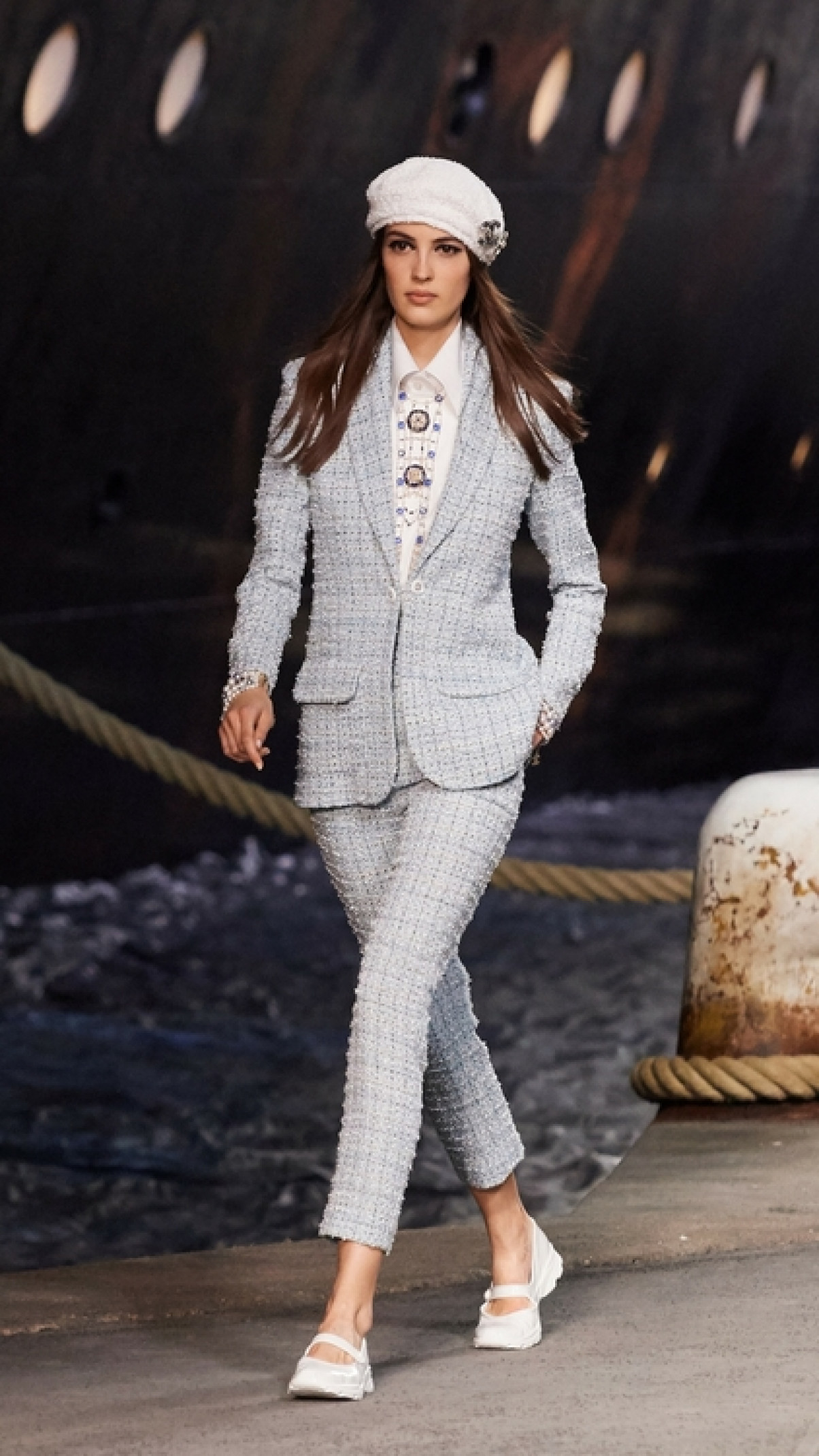 chanel cruise 2019 18