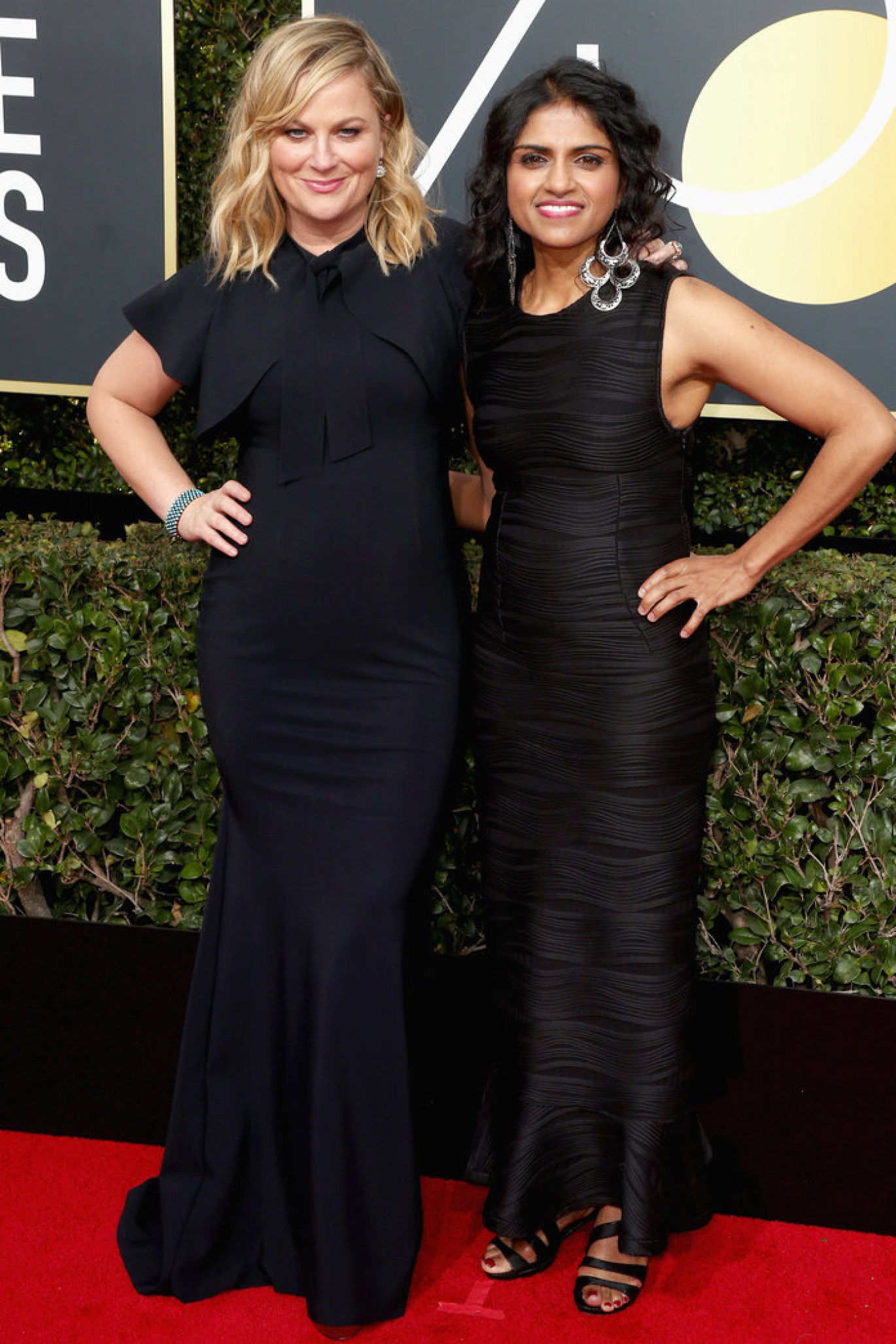 010718 golden globes arrival amy poehler