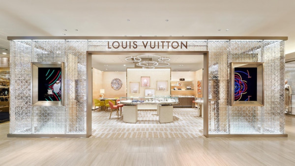 The opening of Louis Vuitton's floating boutique